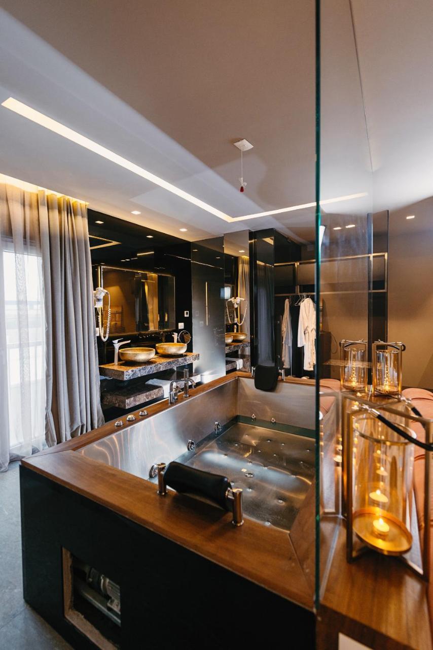 Hotel Egnatia Bërxull Esterno foto